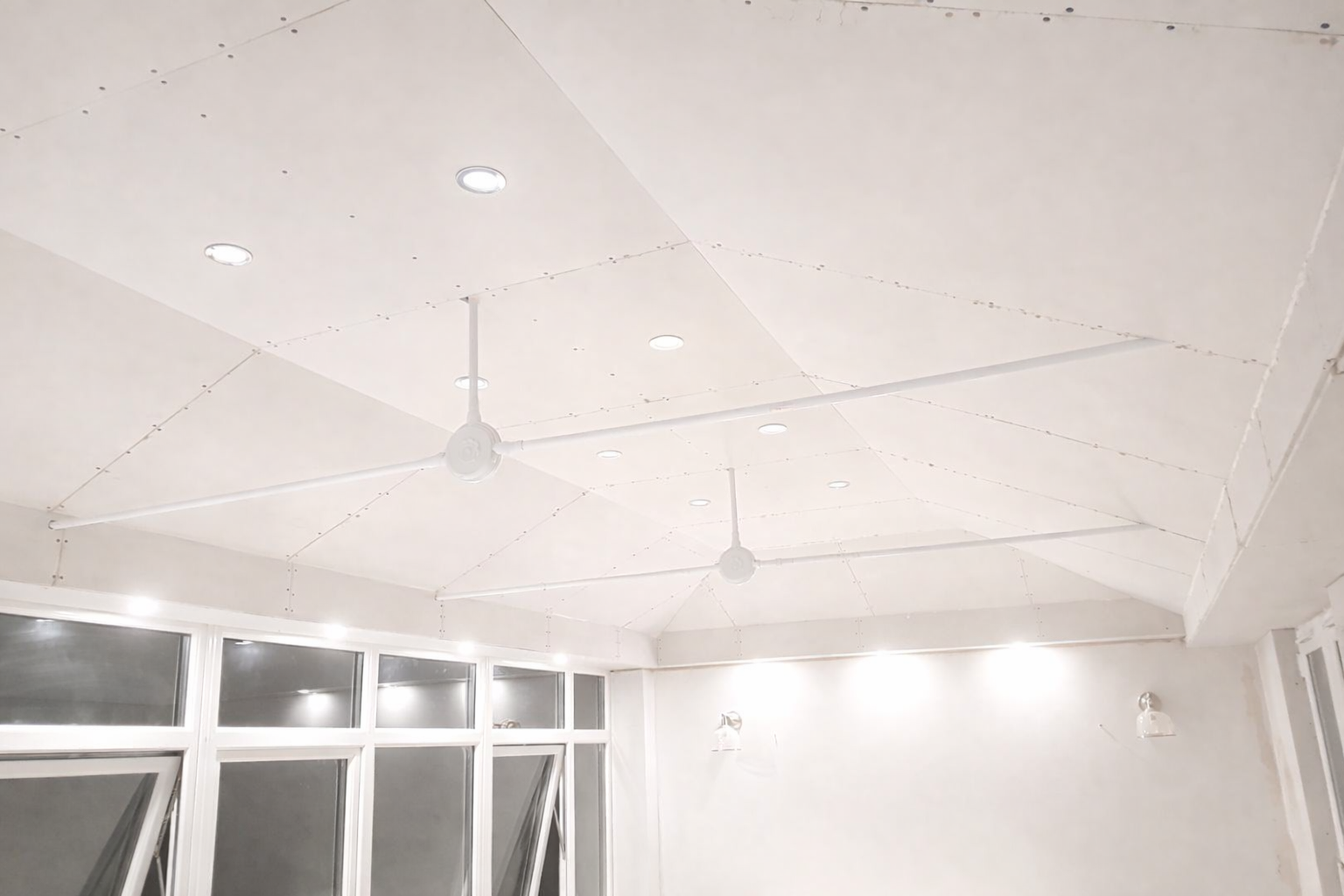 Plasterboard ceiling finish in a conservatory